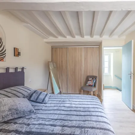 Holiday home Les Colibris Little House In The City-center