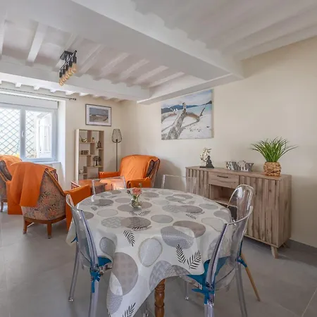 Les Colibris Little House In The City-center * Arromanches-les-Bains