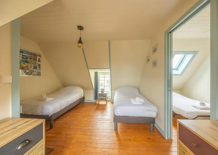 Les Colibris Little House In The City-center Holiday home